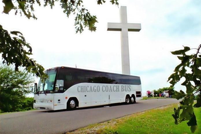 Discover Stress-Free Group Travel with a Charter Bus to Chicago, Illinois